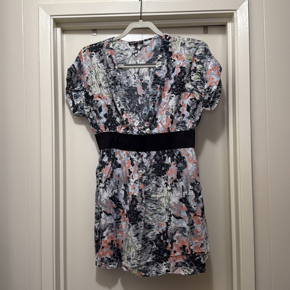 NWOT Floral Print Dress with stretch Black stretchy band